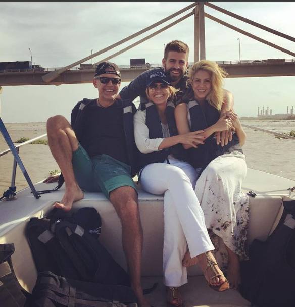Gerard Piqu, Shakira e la famiglia in vacanza sul Rio Magdalenda a Barranquilla (Colombia) (Instagram)